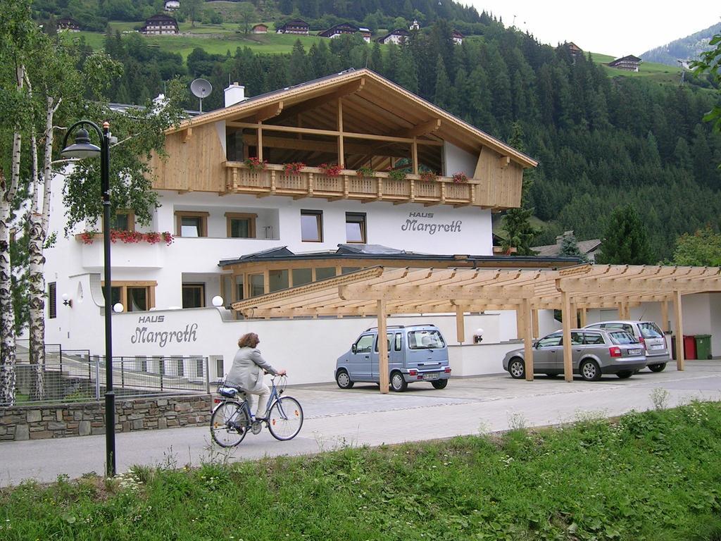 Haus Margreth Apartment Sillian Exterior foto