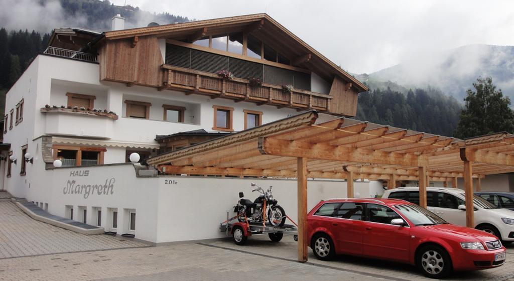 Haus Margreth Apartment Sillian Exterior foto